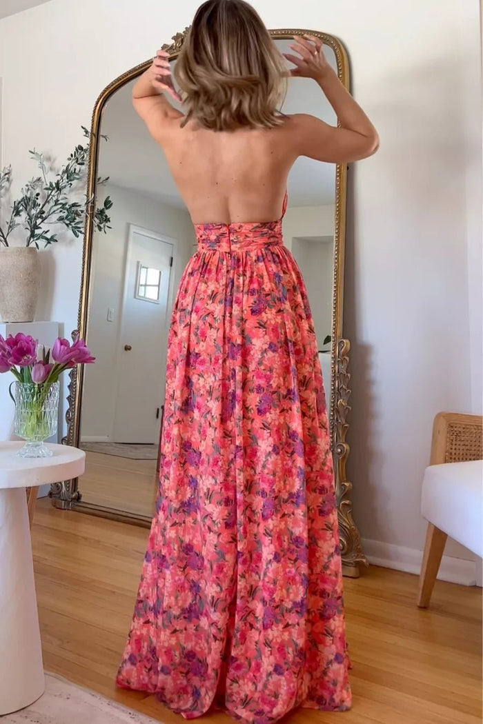 Iris | Ärmelloses Blumen-Maxikleid mit Neckholder, Schlitz & Sommerprint