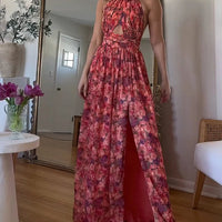 Iris | Ärmelloses Blumen-Maxikleid mit Neckholder, Schlitz & Sommerprint