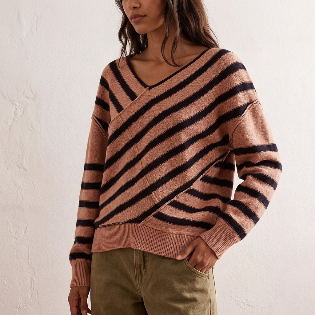 Damen Pullover Regular Fit mit Kreuz-Detail