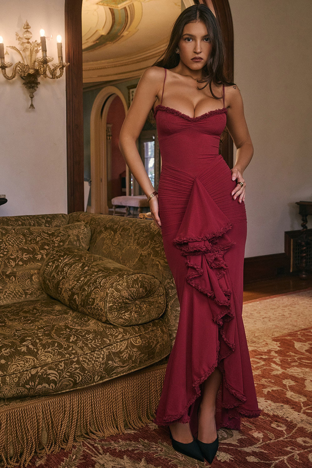 Figurbetontes Damen Abendkleid – Glamourös, Elegant & Verführerisch