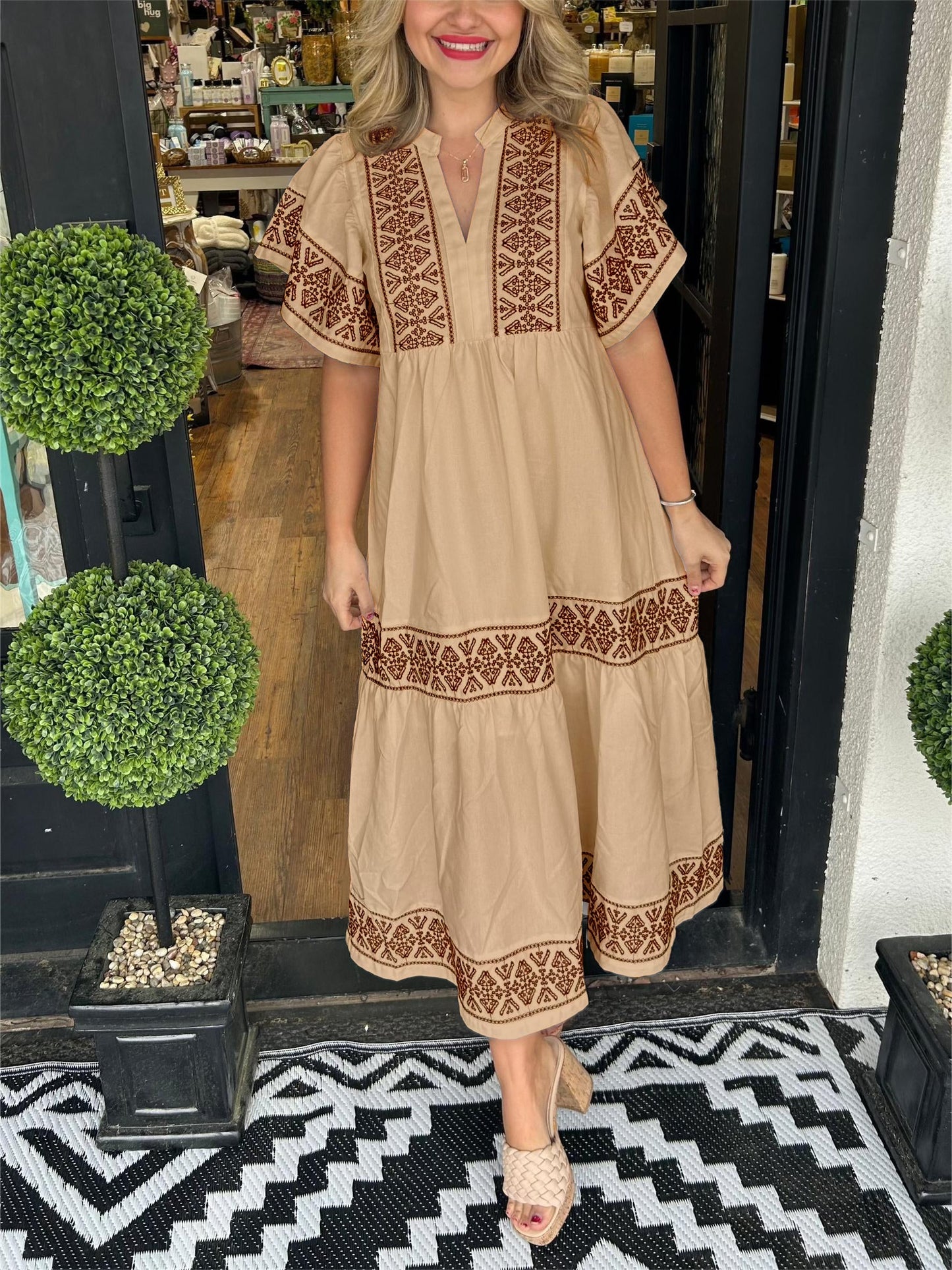 Celestia | Ibiza Style Midi Kleid – V-Ausschnitt, Weite Ärmel & Lockere Passform