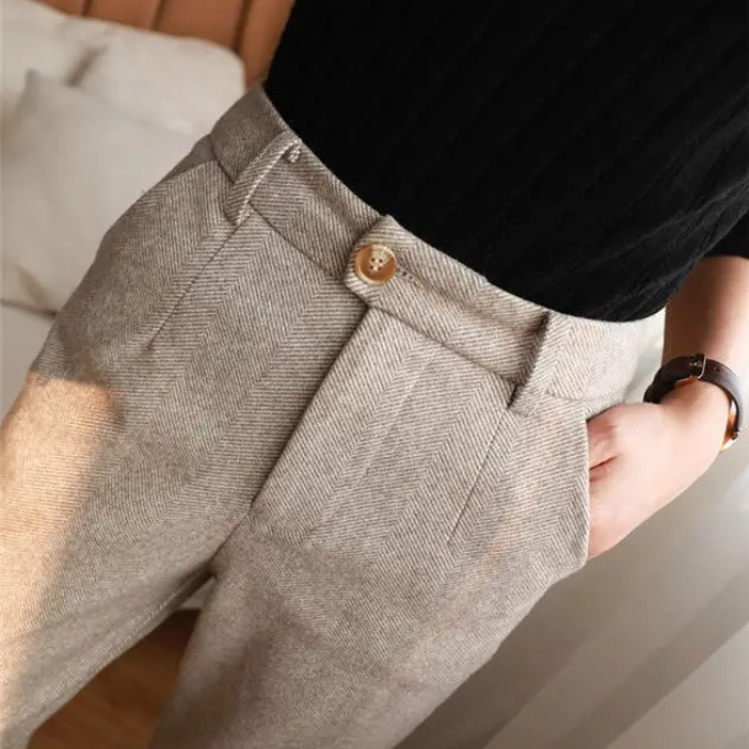 Herren Hose mit Fischgrätmuster, tailliert geschnitten