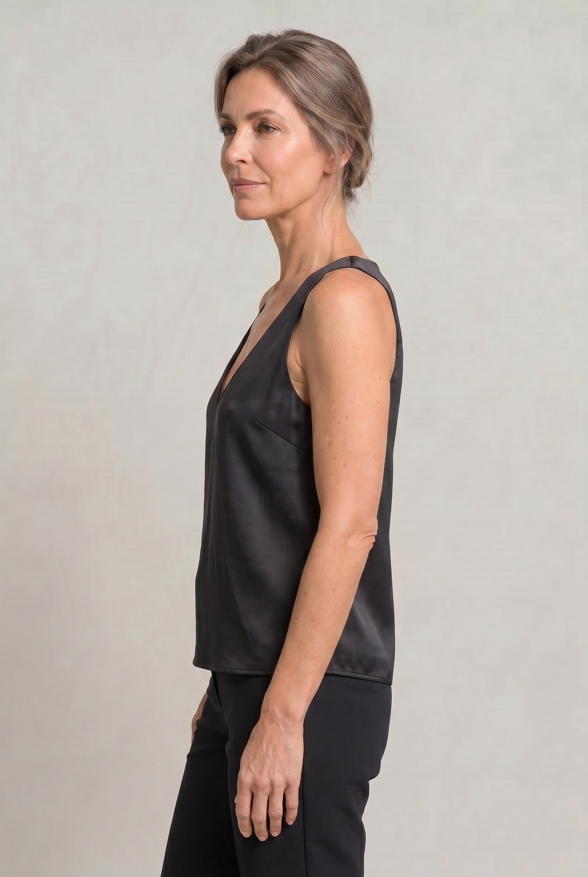 Damen Tanktop Regular Fit mit tiefem V-Ausschnitt und glänzender Oberfläche