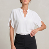 Damen V-Ausschnitt-Top Regular Fit mit Kragendetail und Kurzarm