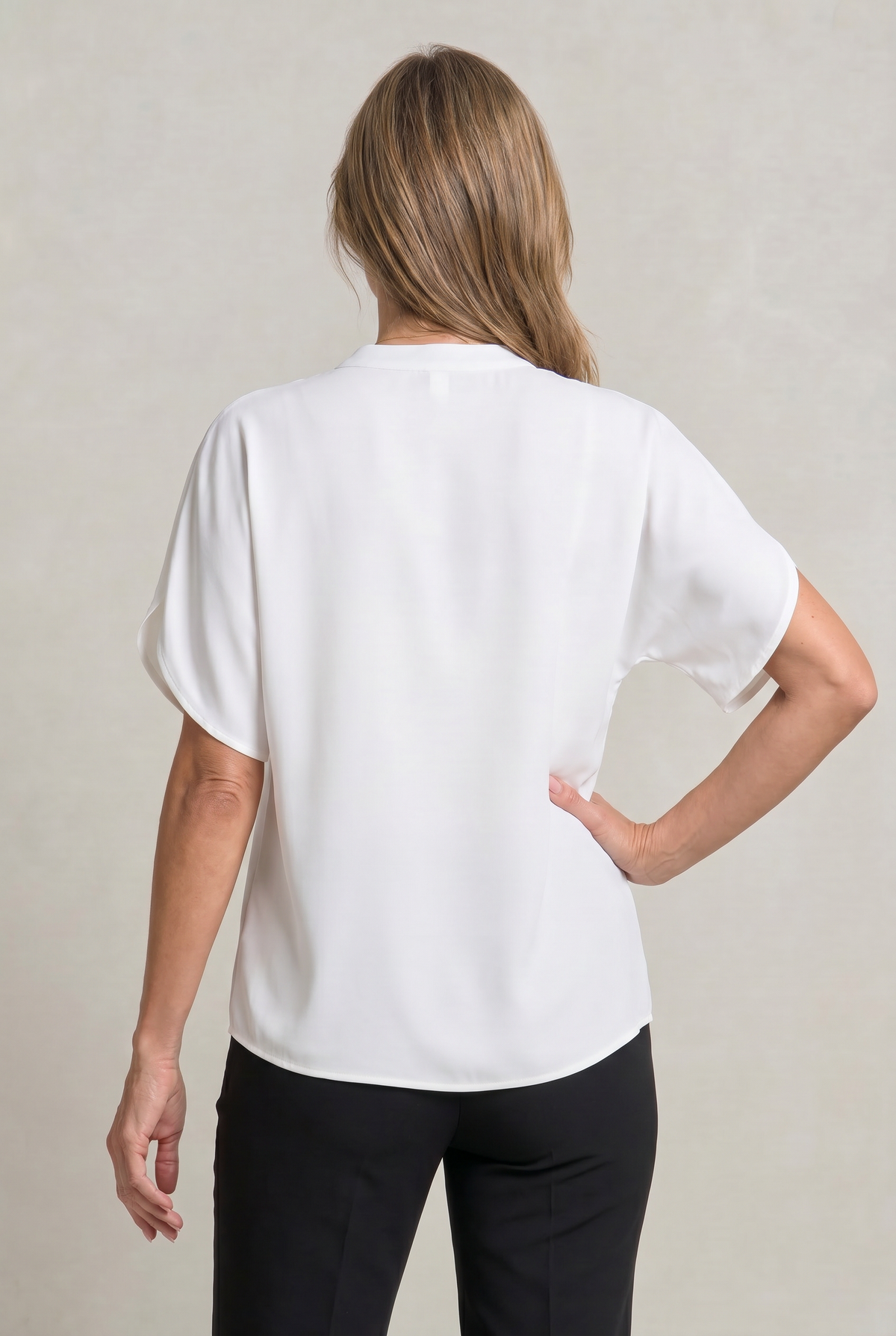 Damen V-Ausschnitt-Top Regular Fit mit Kragendetail und Kurzarm