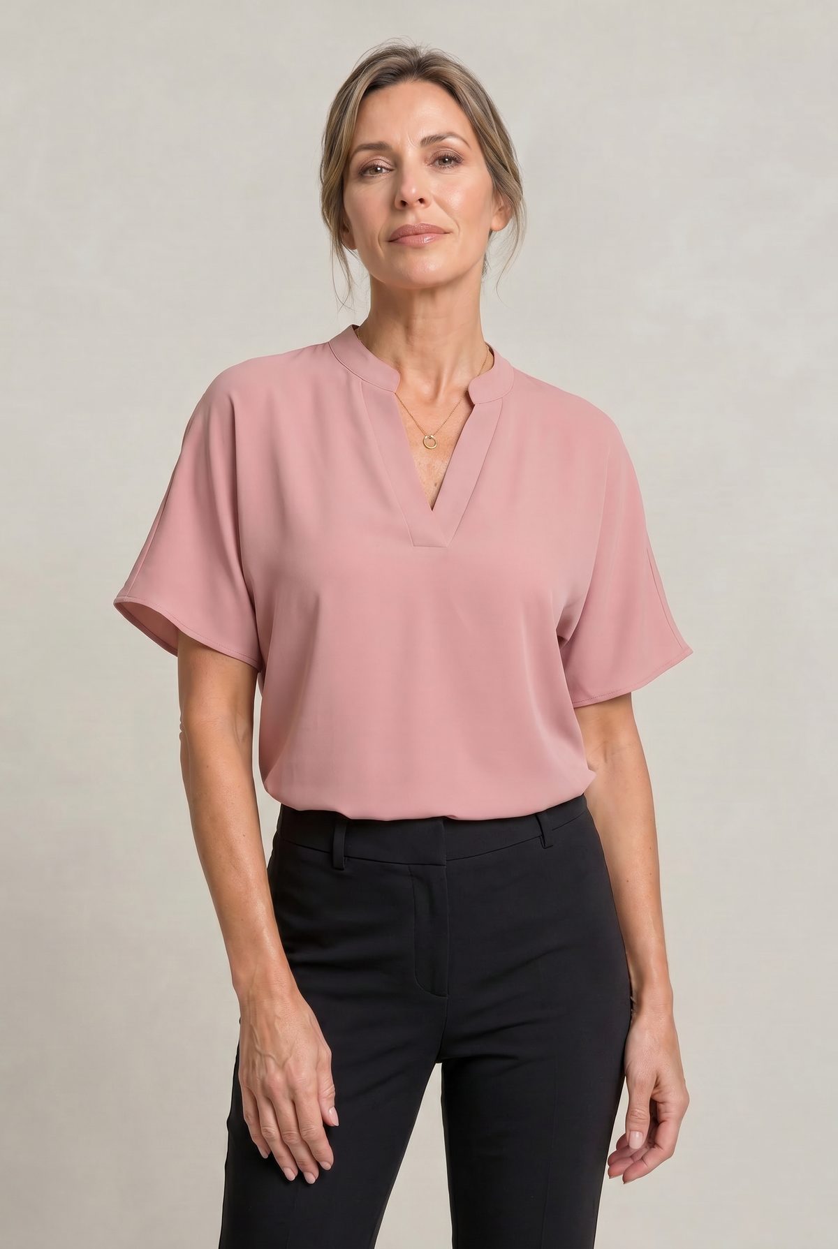 Damen V-Ausschnitt-Top Regular Fit mit Kragendetail und Kurzarm