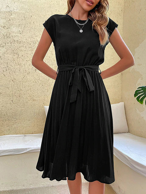 Natalia | Sommerliches Midi-Kleid mit Taillengürtel und Faltenrock – Kurzarm & Rundhalsausschnitt