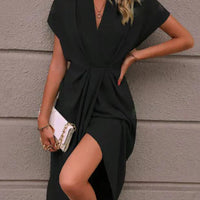 Quirine | Sommerliches V-Ausschnitt Midikleid mit Taillierung & kurzen Ärmeln – Locker & Elegant für Alltag & Events