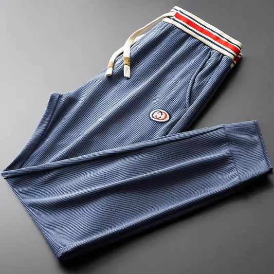 Herren Sportjogger mit gestreiftem Bund