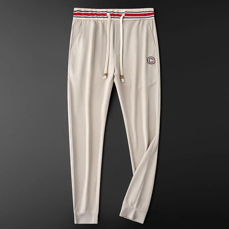 Herren Sportjogger mit gestreiftem Bund