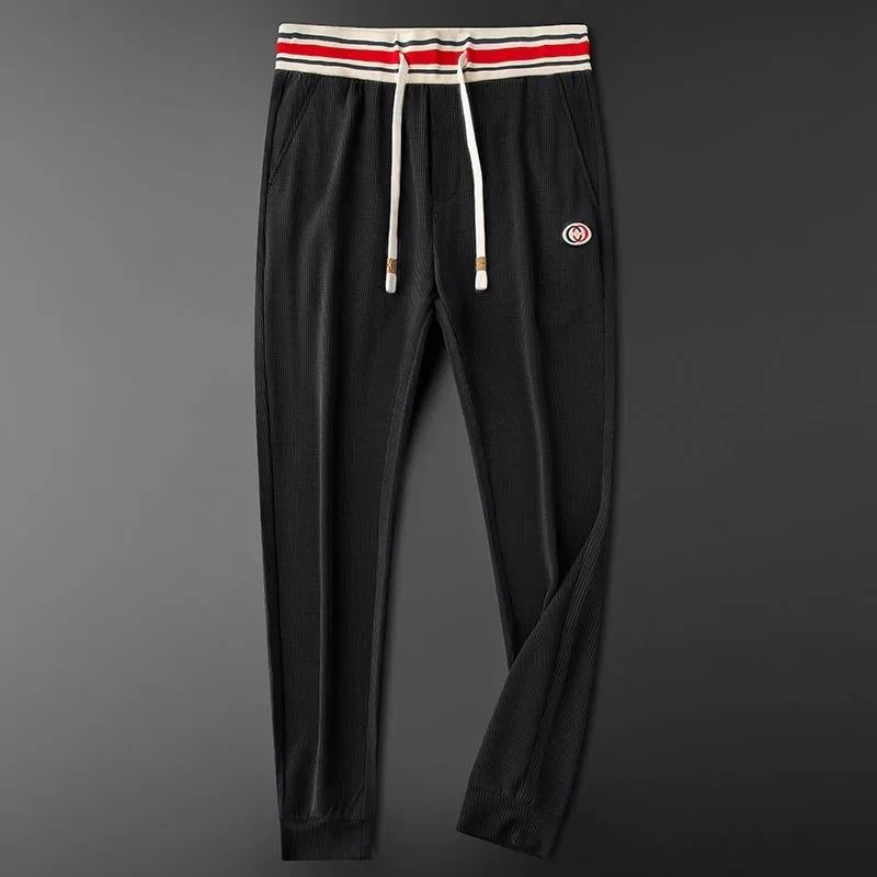 Herren Sportjogger mit gestreiftem Bund