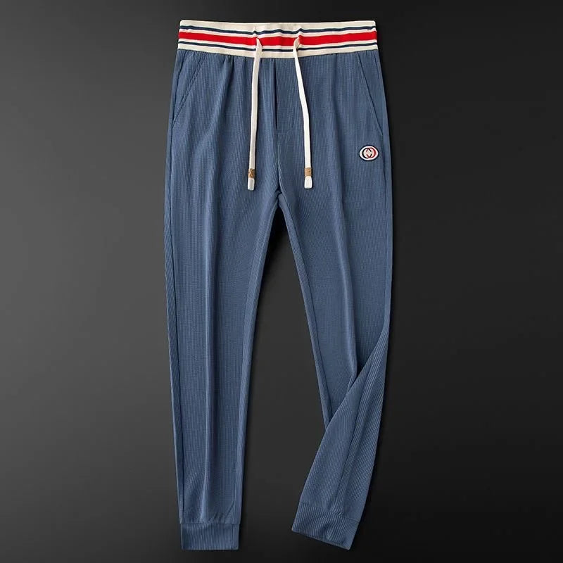 Herren Sportjogger mit gestreiftem Bund
