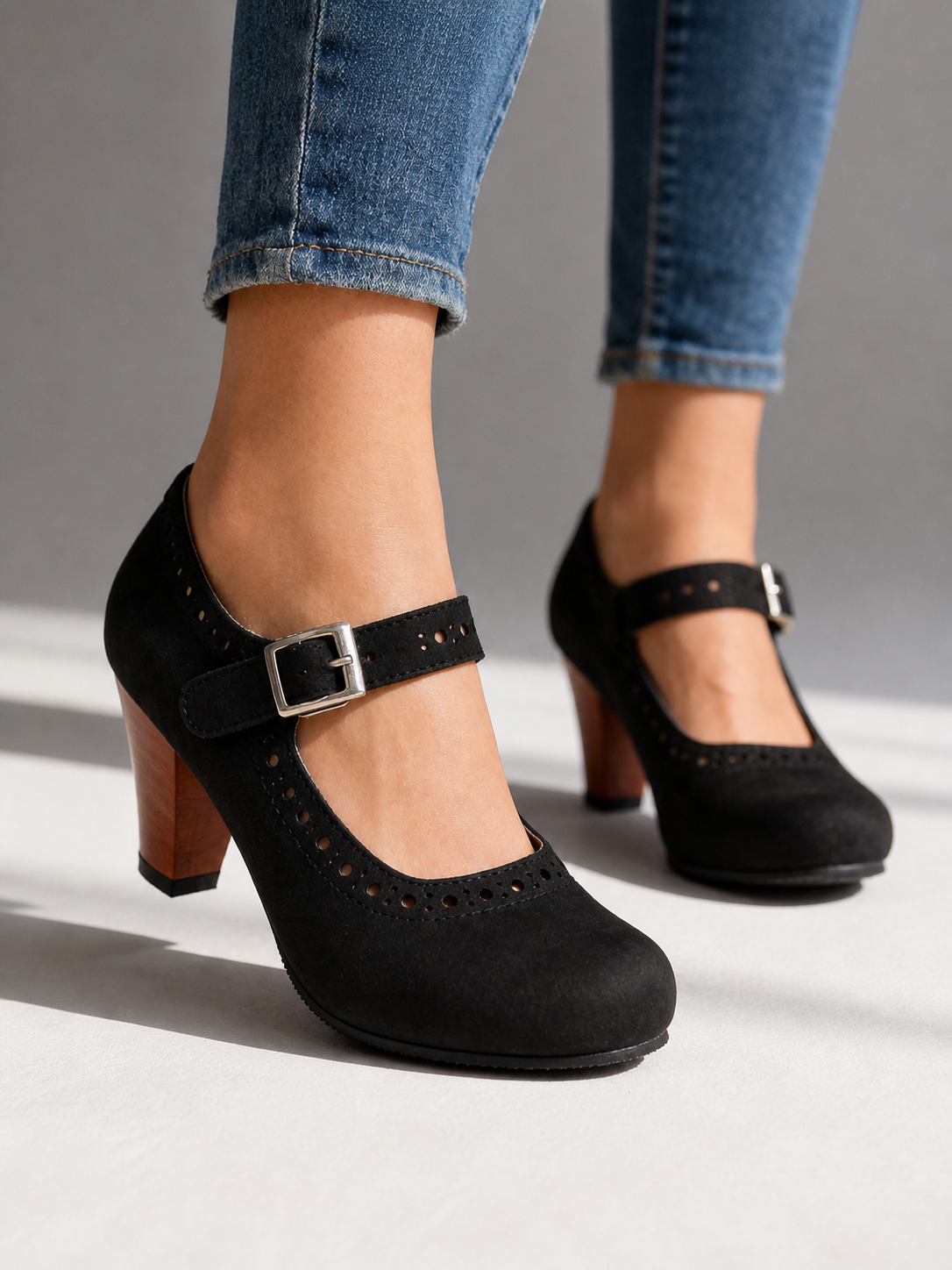 Damen Mary Jane Schuhe Brogue-Design mit Schnallenriemen und Blockabsatz