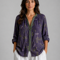 Damen Bluse Relaxed Fit mit Naturmotiv und besticktem V-Ausschnitt