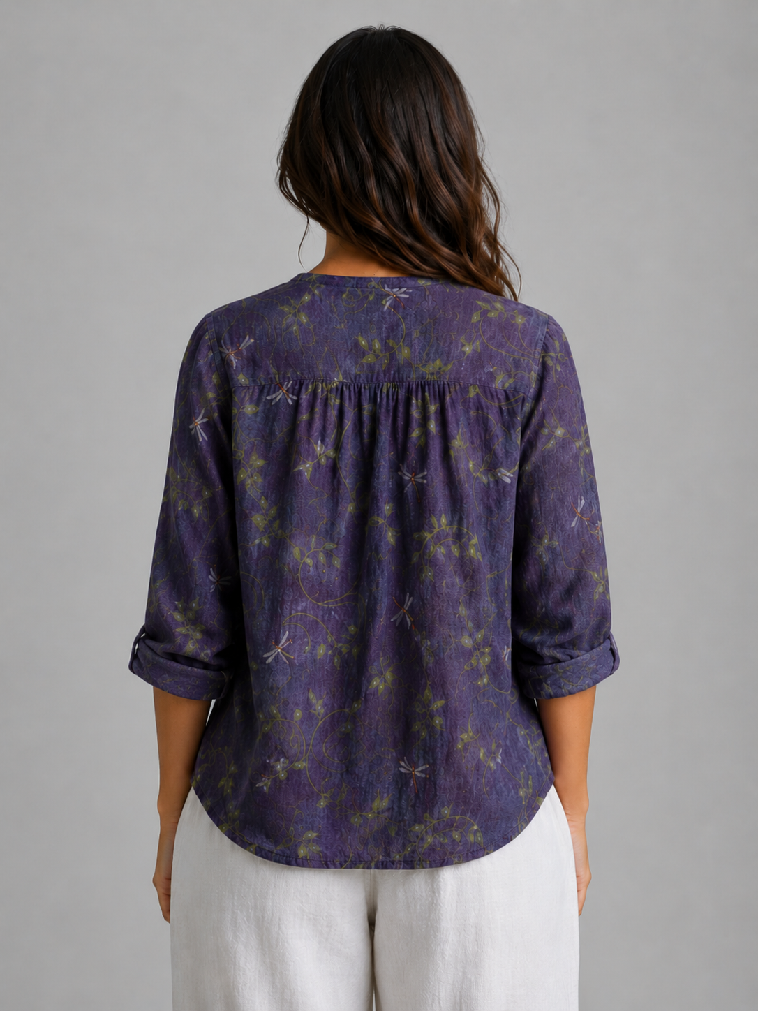Damen Bluse Relaxed Fit mit Naturmotiv und besticktem V-Ausschnitt