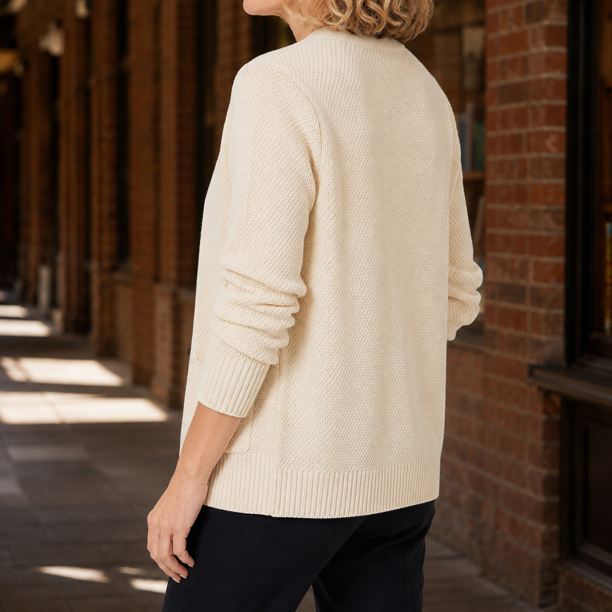 Damen Pullover Regular Fit mit V-Ausschnitt und Knopf-Frontdesign