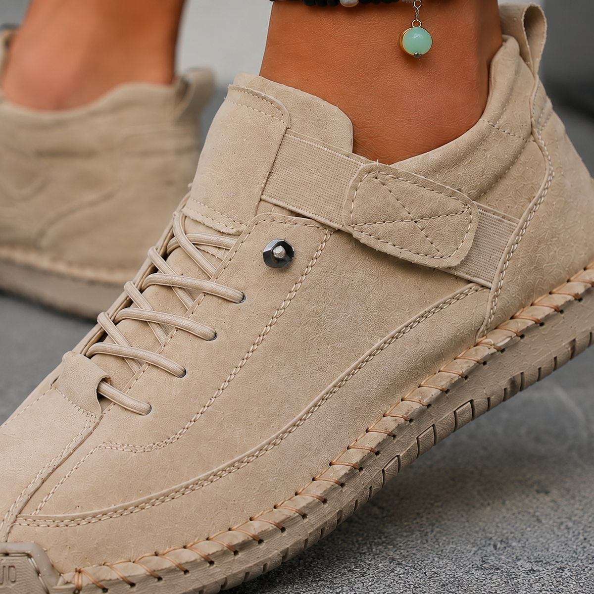 Damen Sneakers mit Klettverschluss und elastischer Schnürung