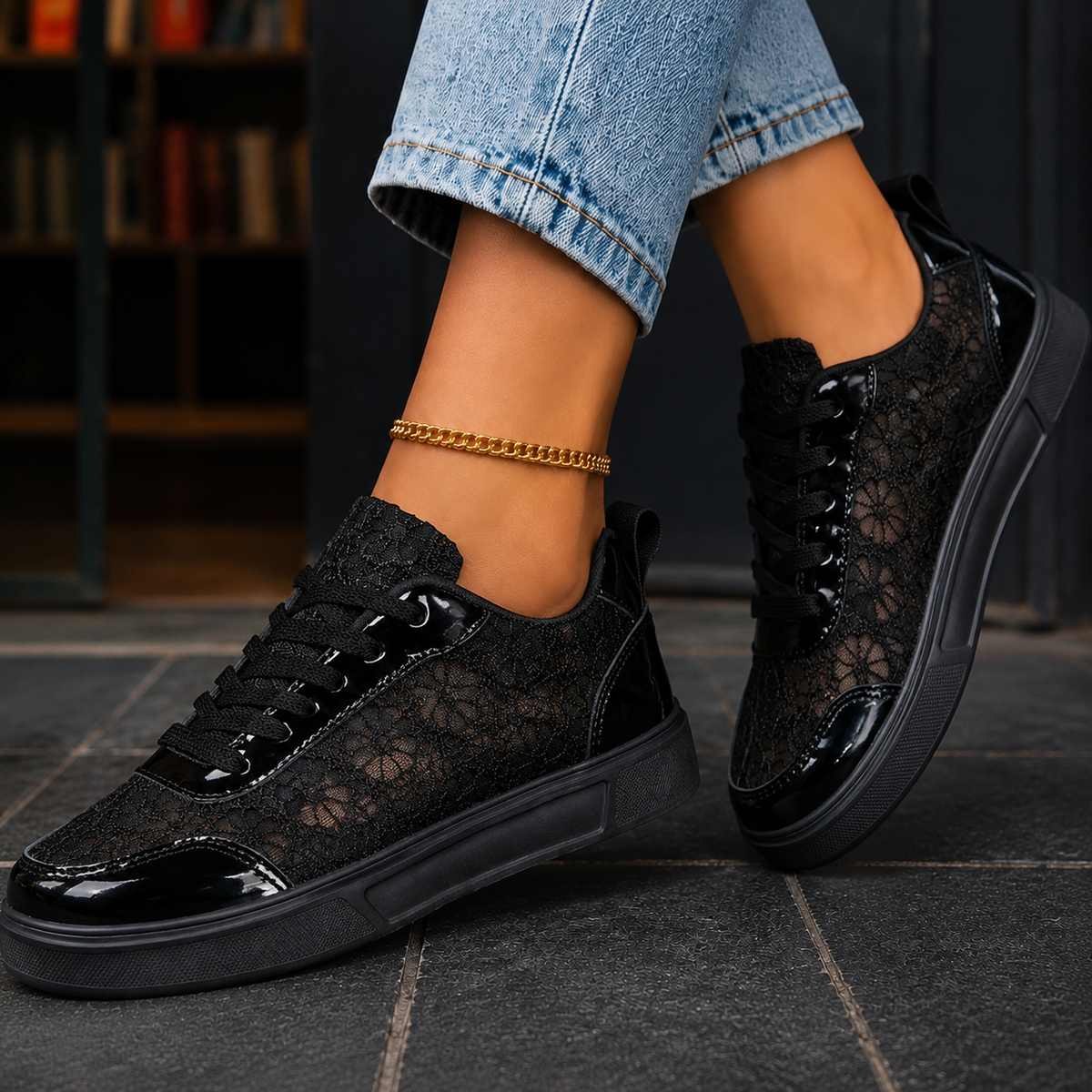 Damen Sneaker Low-Top mit floralen Spitzen-Paneelen
