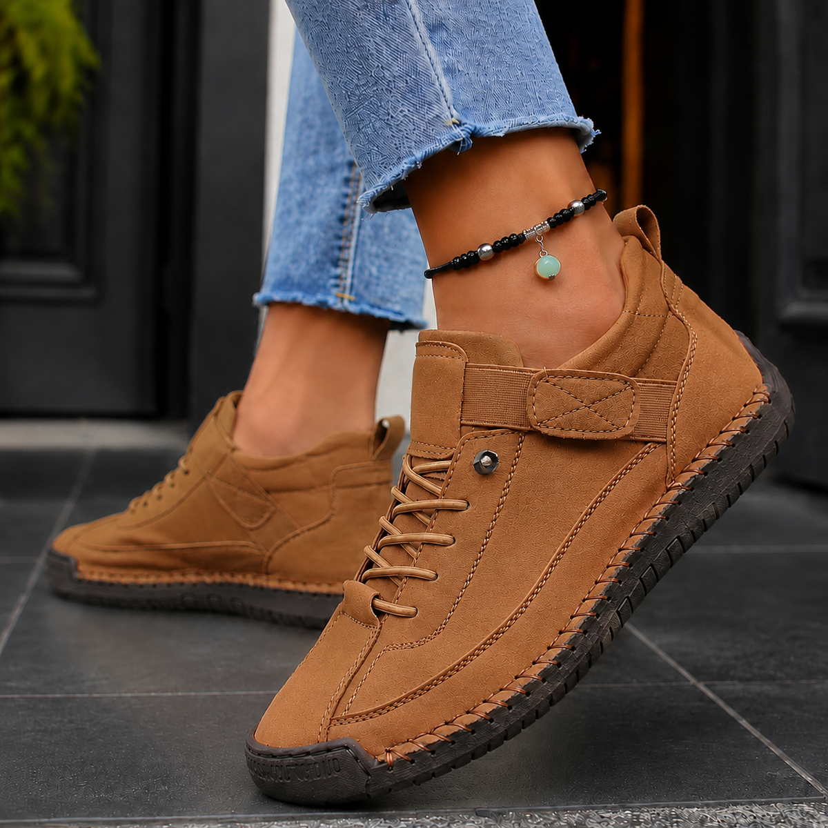 Damen Sneakers mit Klettverschluss und elastischer Schnürung