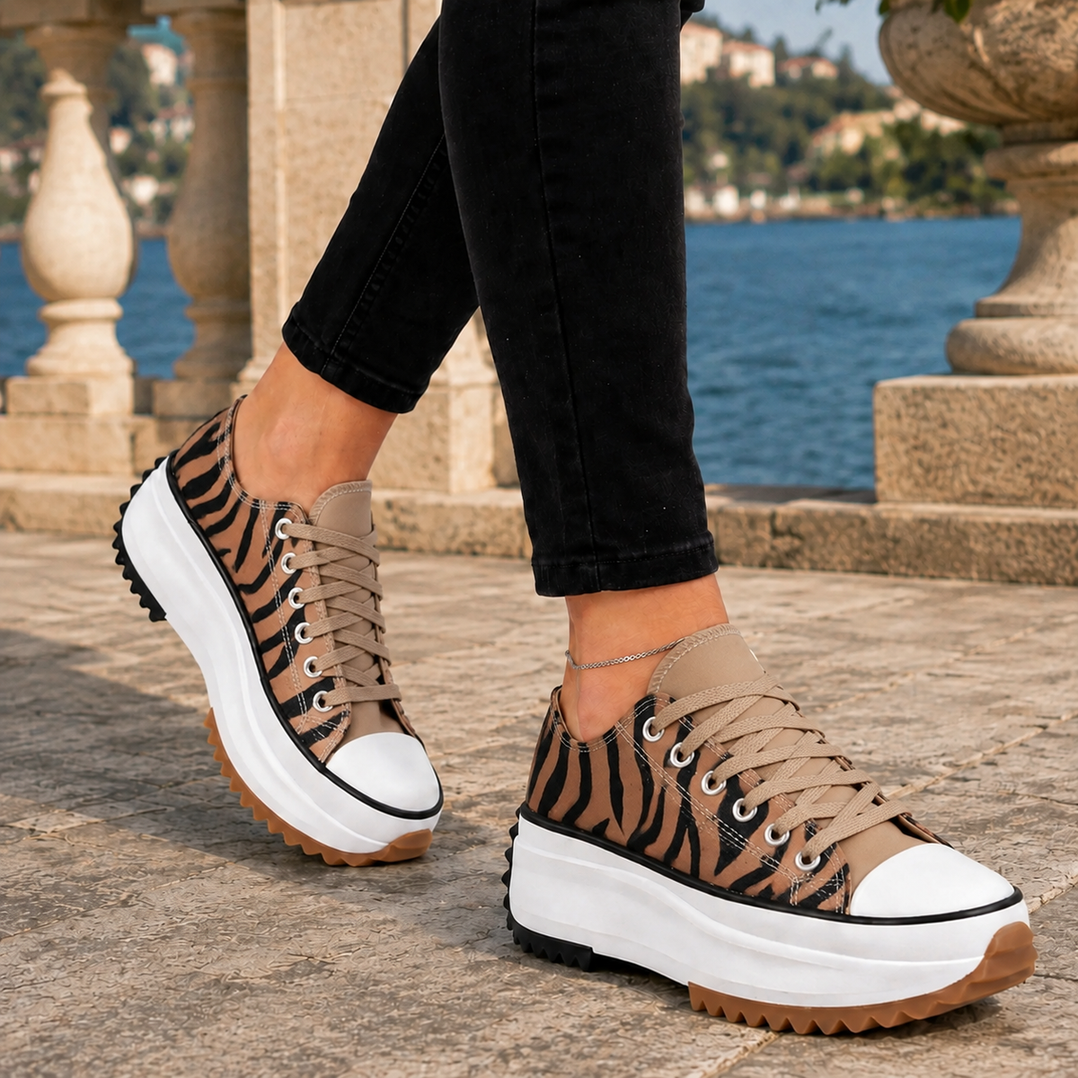 Damen Plateau Sneaker Low-Top Retro mit Kontrast-Zehenkappe