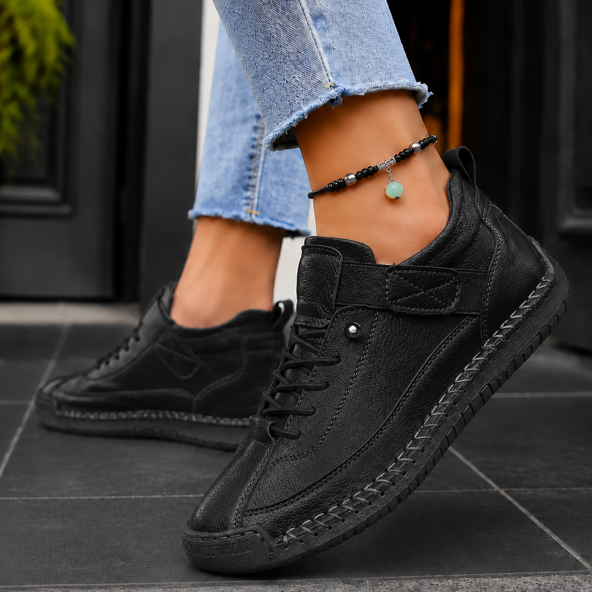Damen Sneakers mit Klettverschluss und elastischer Schnürung