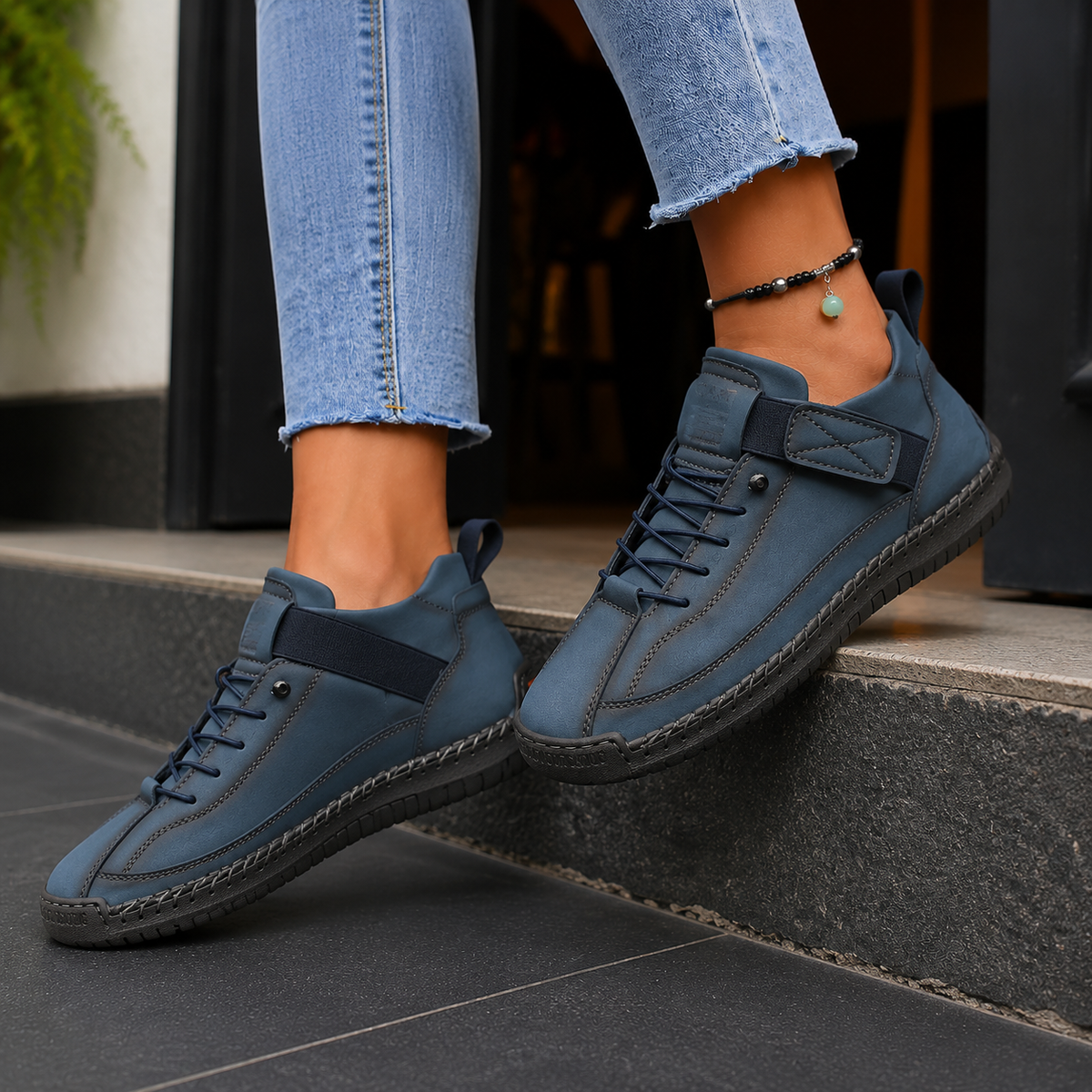 Damen Sneakers mit Klettverschluss und elastischer Schnürung
