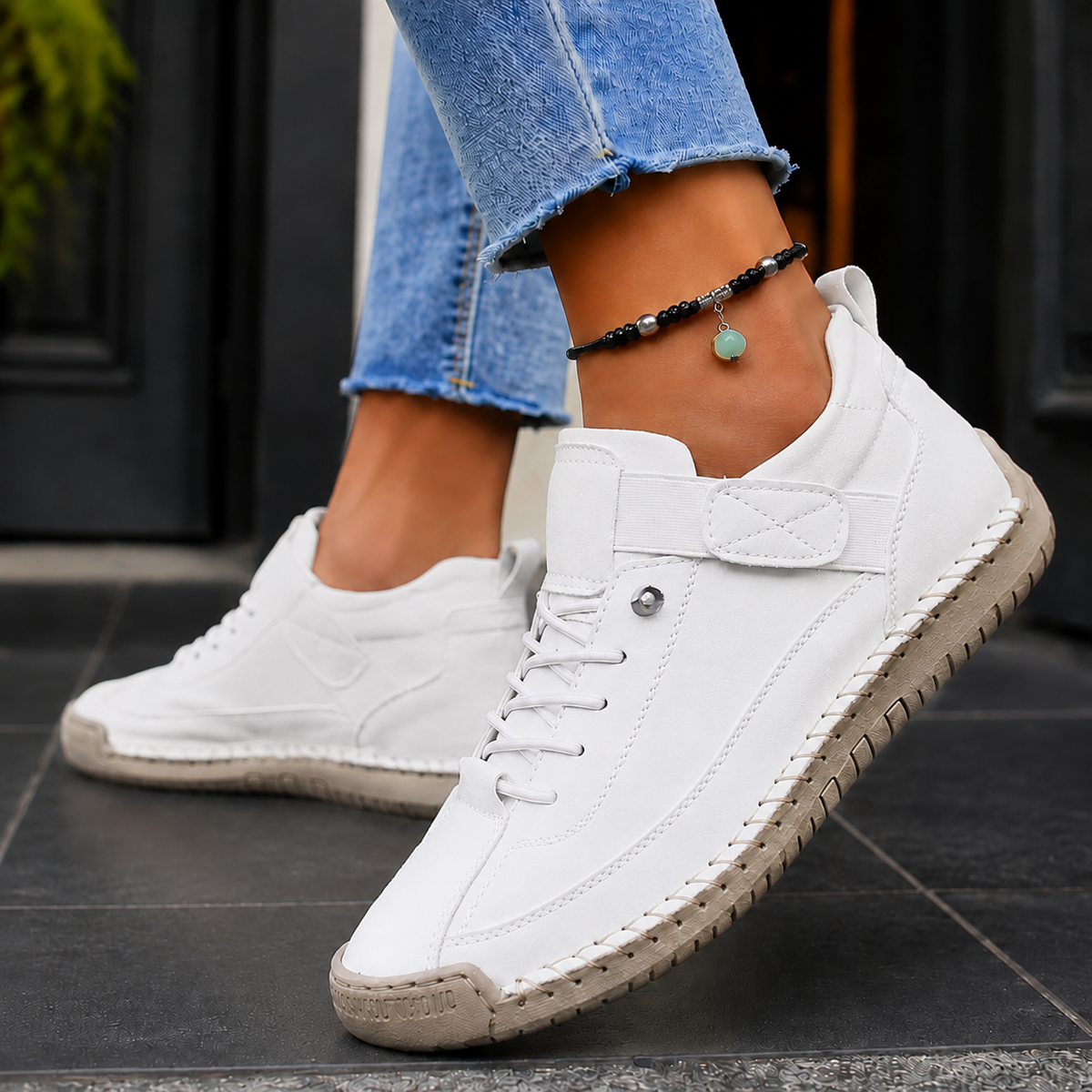 Damen Sneakers mit Klettverschluss und elastischer Schnürung